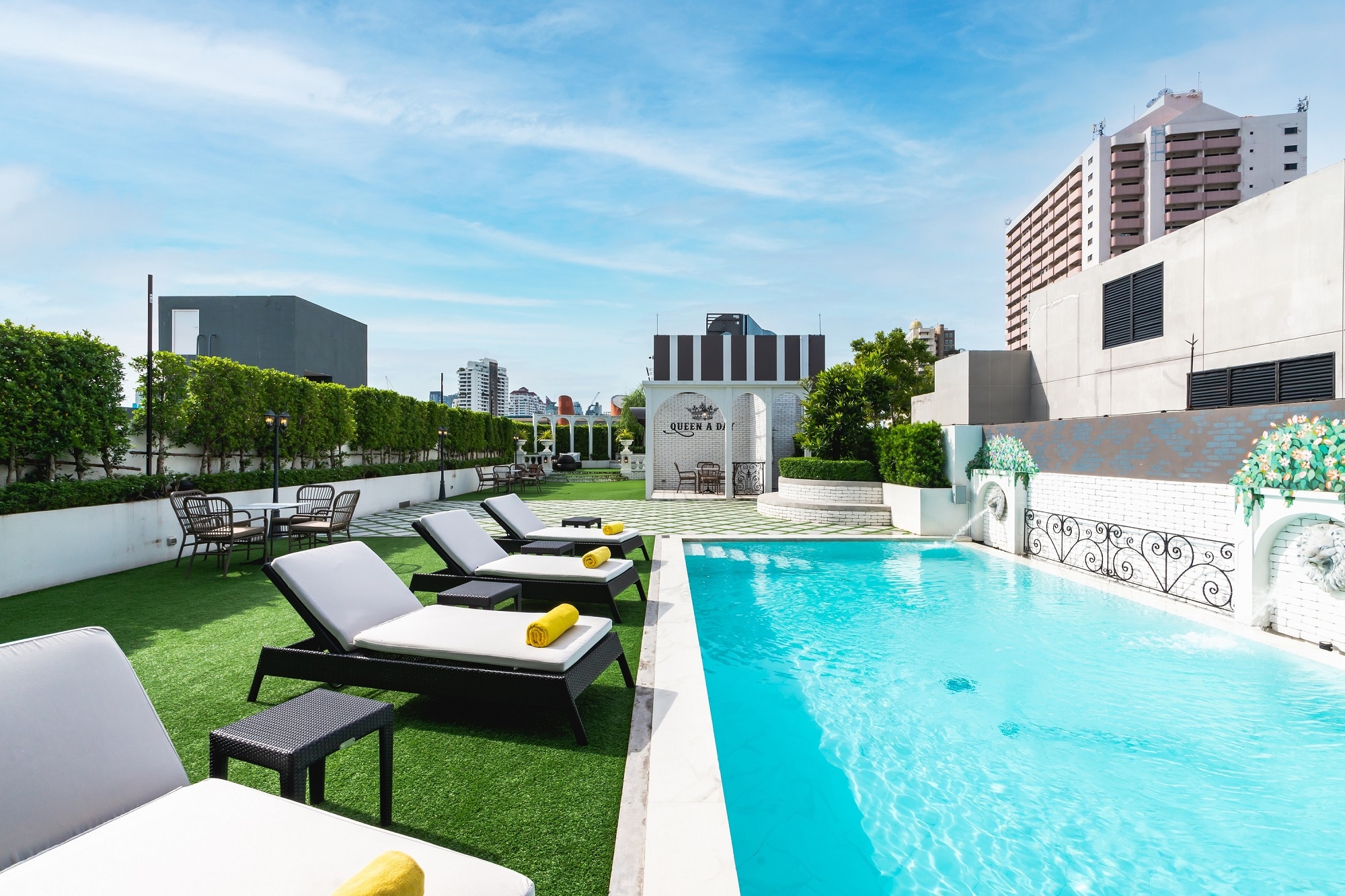 The Quartier Hotel Phrom Phong - Thonglor Bangkok - Tap to explore photos