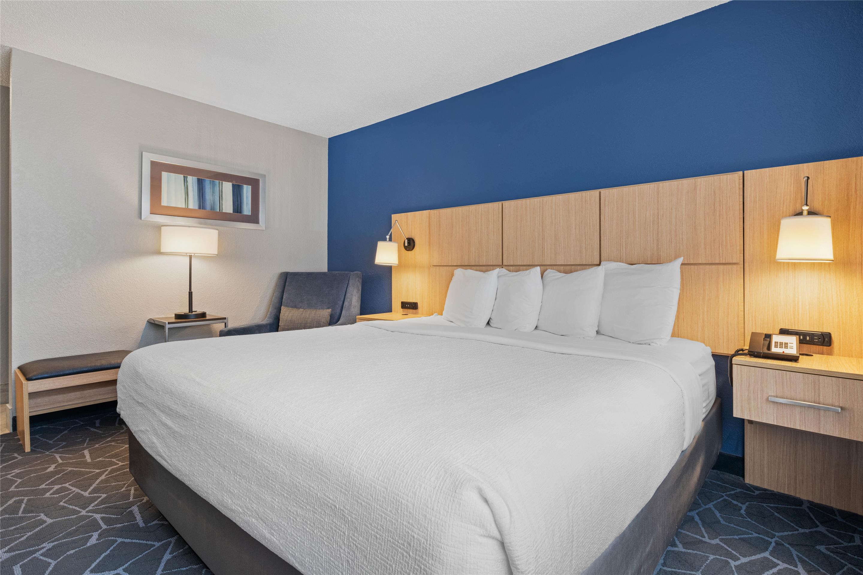 Best Western Eau Claire South - Tap to explore photos