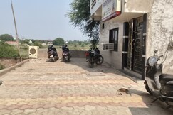 Shri premand seva dham, Vrindavan