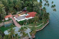 The Paro Homestay Ashtamudi, Kollam