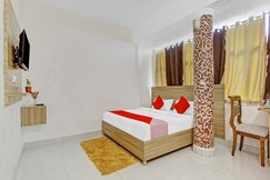 Hotel O The Grand RDC, Ghaziabad