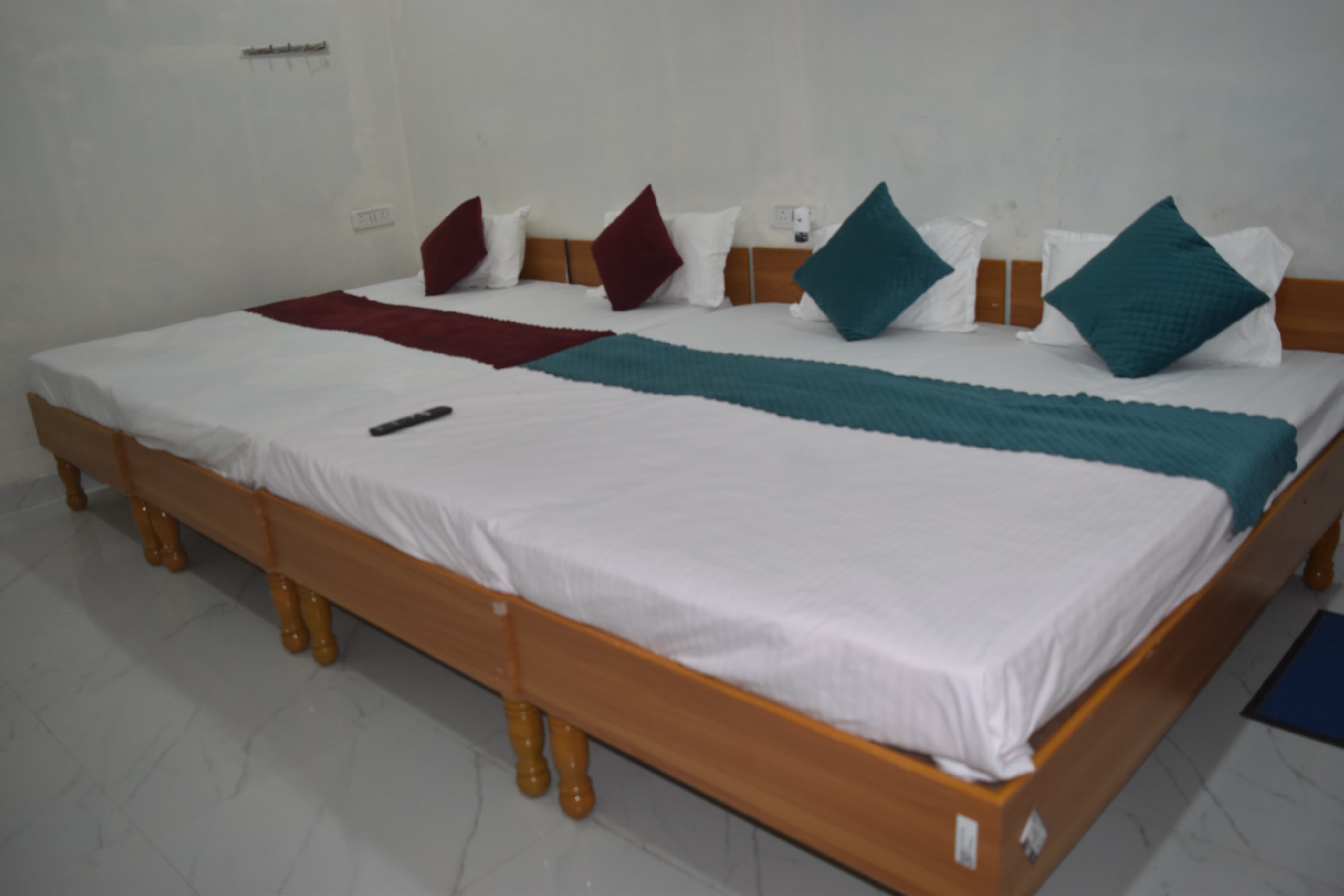 Gangotri Guest House - Tap to explore photos