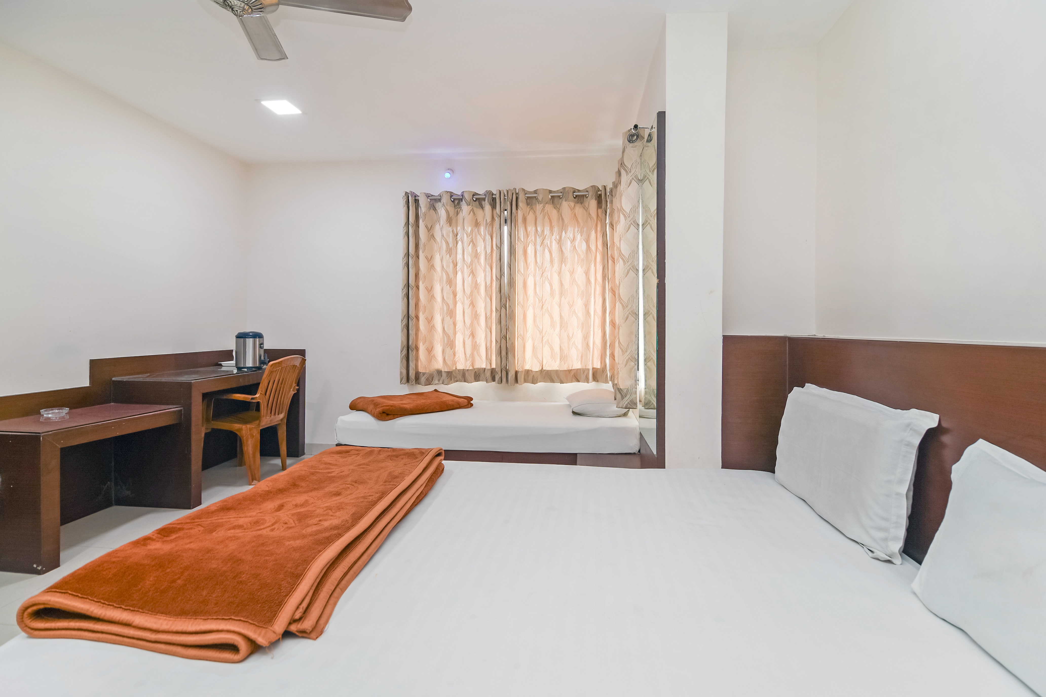 Hotel Maheshwari Avenue - Tap to explore photos