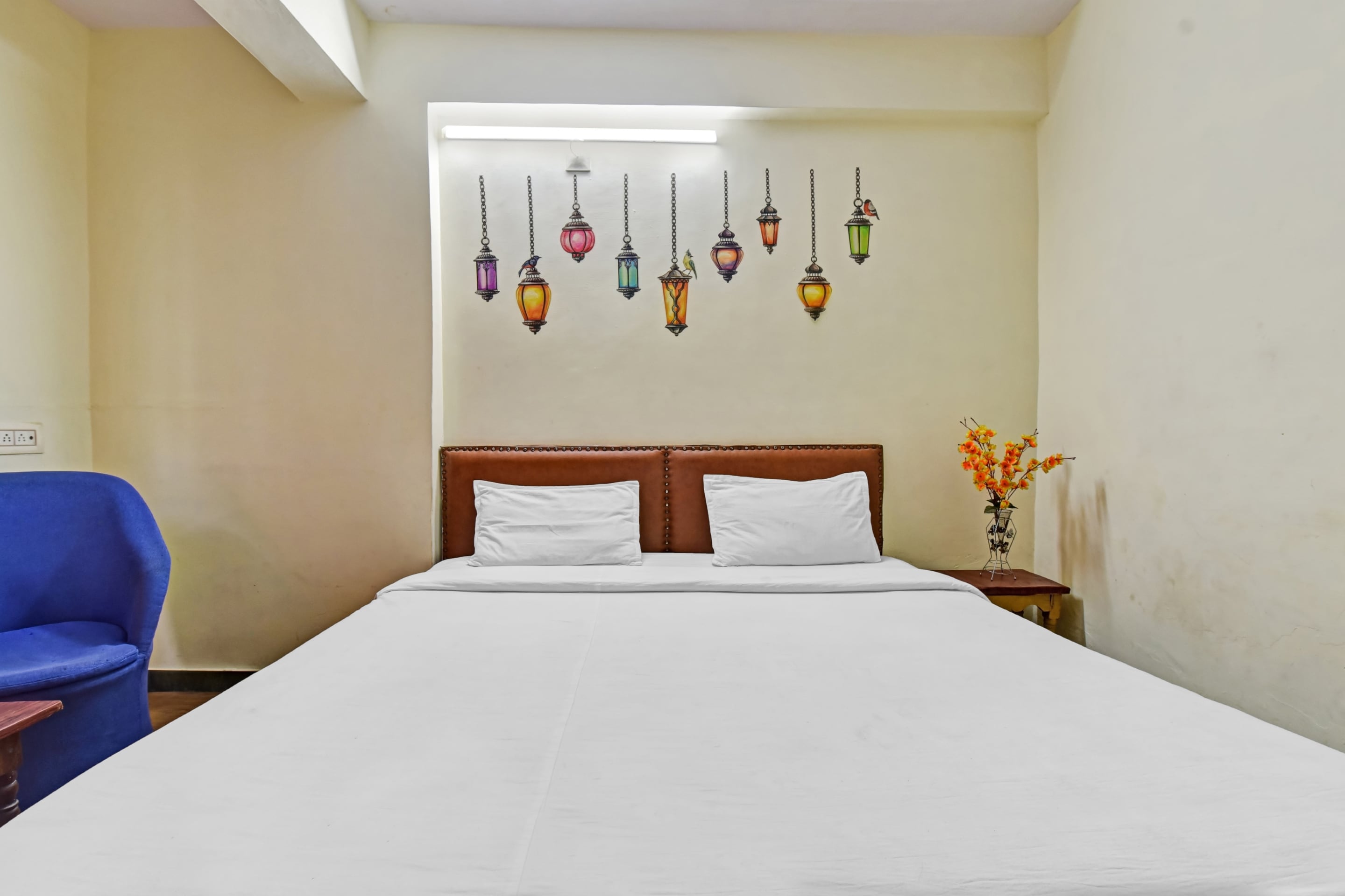 Hotel O Ashirwad - Tap to explore photos