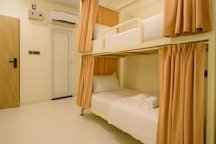 3 Raahi Hostel | Rooms & Dorms, Varanasi