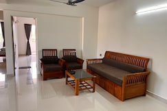 Spacious 2BHK apartment with AC, Mangalore