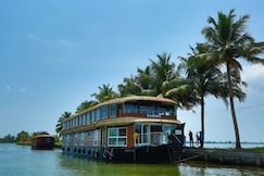 Hills & Cruise Houseboats, Alleppey