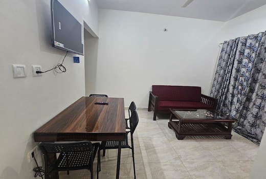 Bright 2 BHK in Yelahanka (BLR 02)