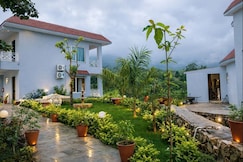 The Sky Imperial Pavoreal Jungle Resort, Kumbhalgarh