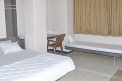 Hotel Tower Square, Vadodara