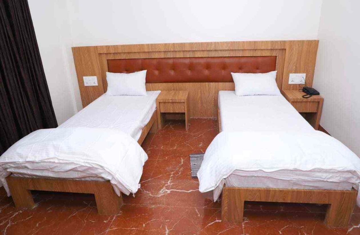 Deluxe Room 1