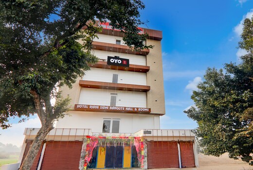 Hotel O RIDHI SIDHI BANQUET HALL & ROOMS