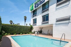 Holiday Inn Express SAN DIEGO-SEA WORLD AREA, Tijuana