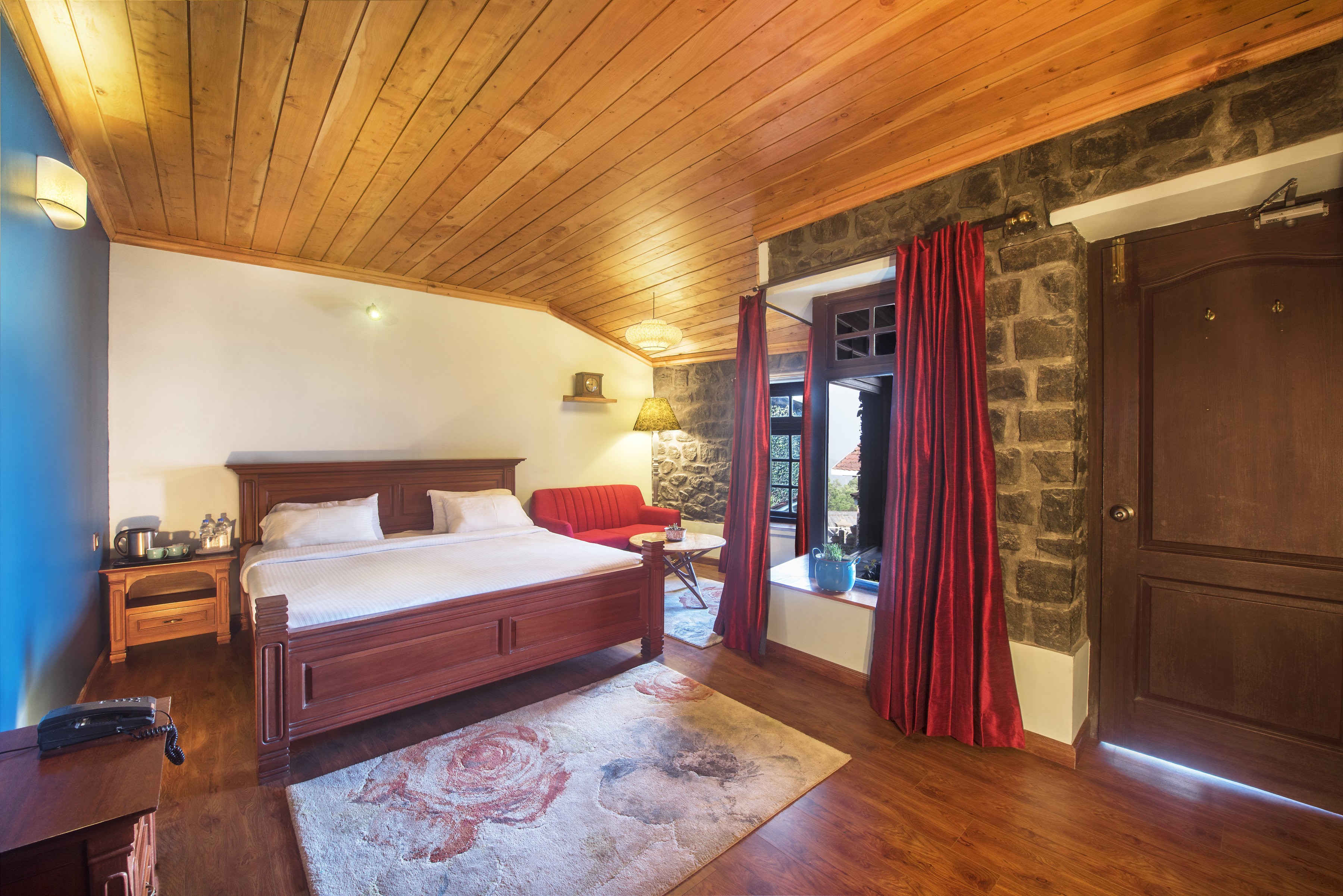 Villa Retreat - Boutique Hotel - Tap to explore photos
