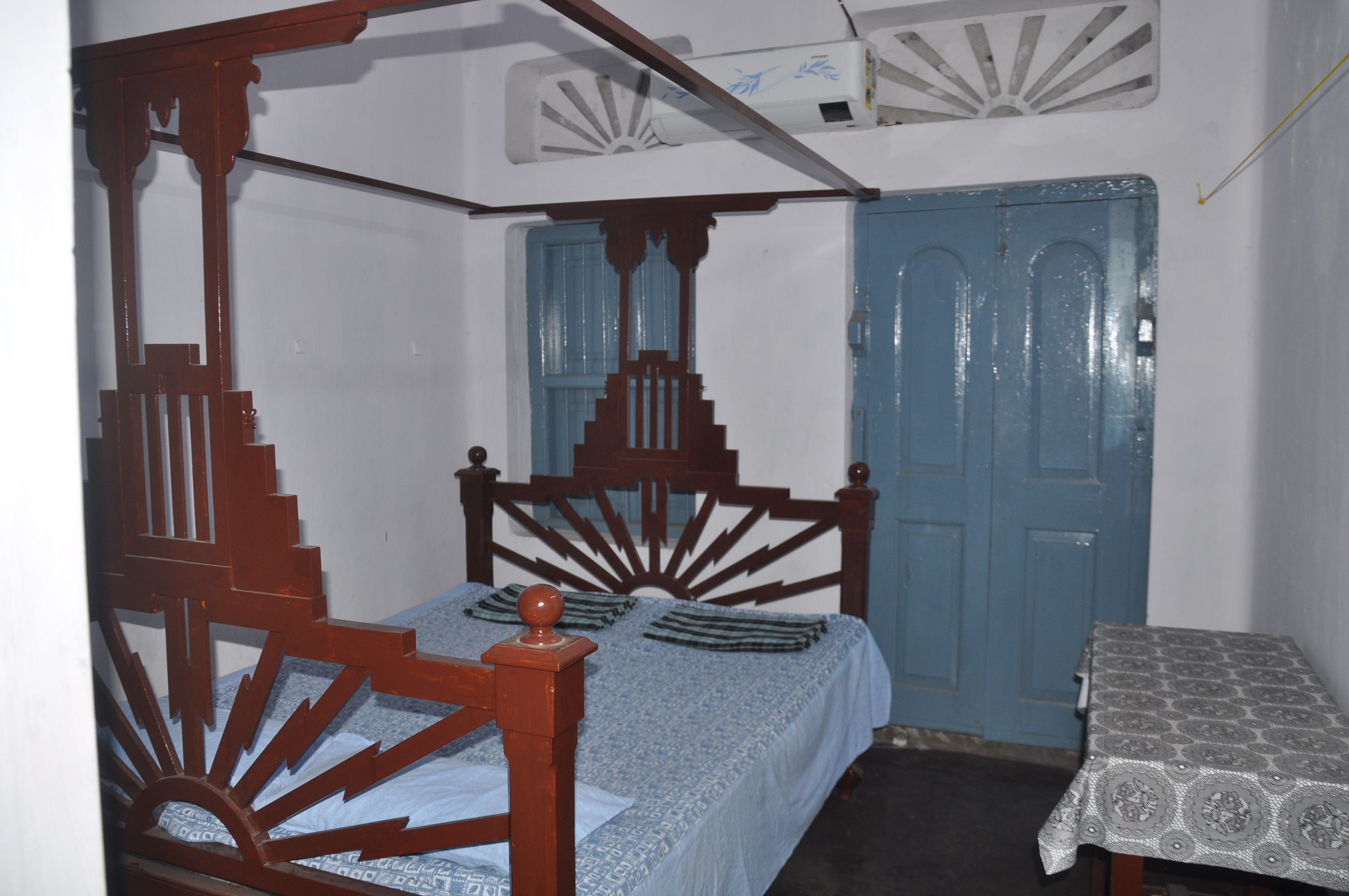 Prasad Kutir Homestay 200M From Jagannath Temple - Tap to explore photos