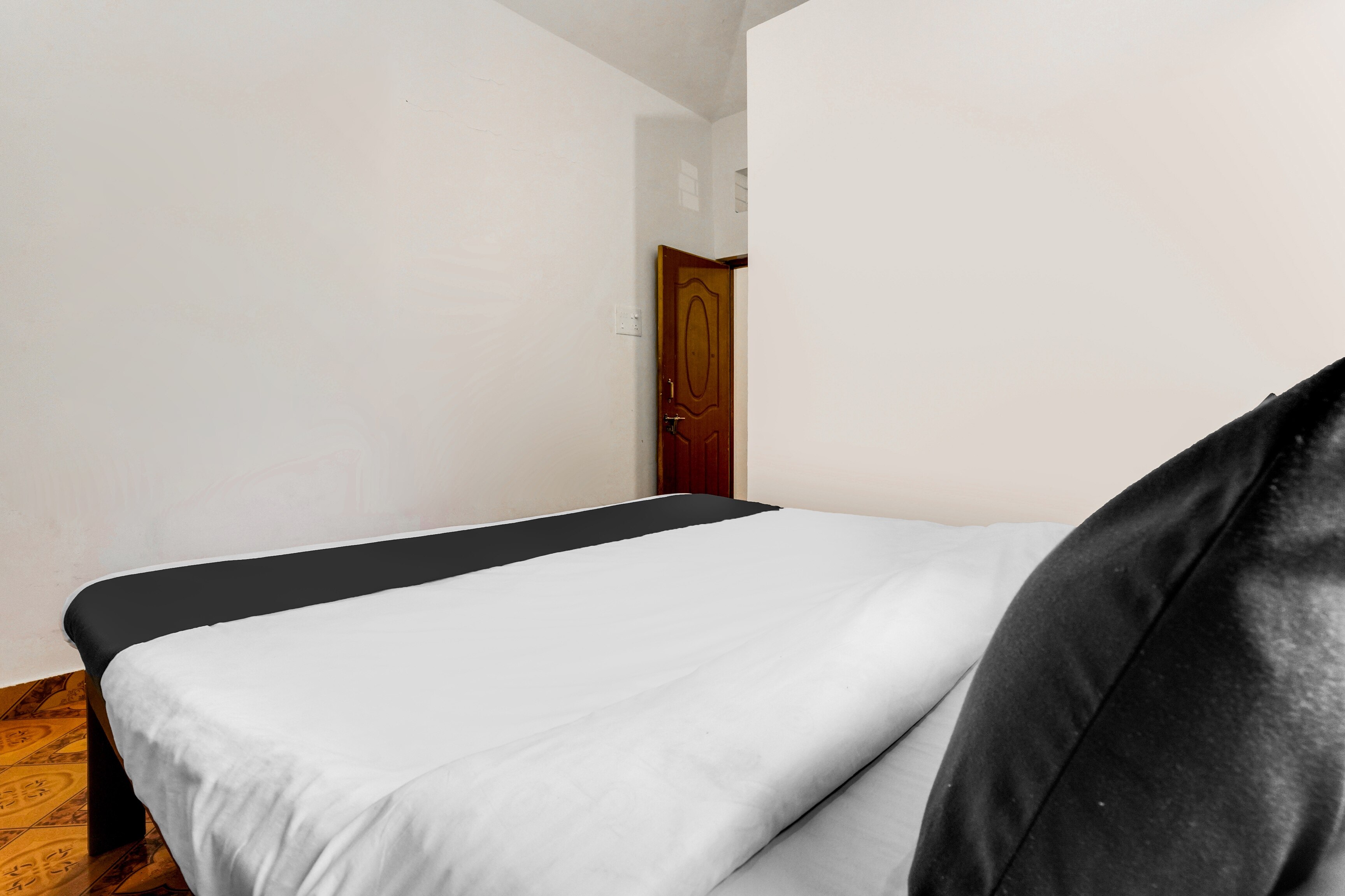 Hotel O Sai Deep Place - Tap to explore photos