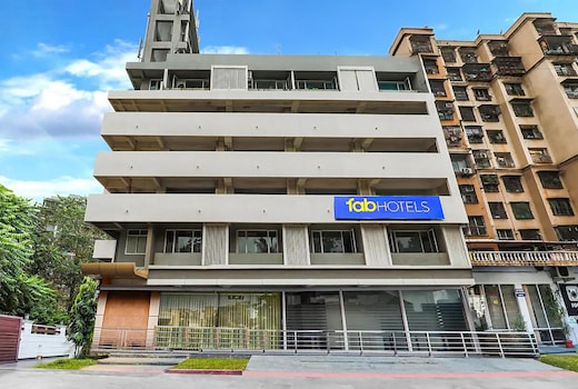 FabHotel Liwa International - Nr. Mumbai International Airport