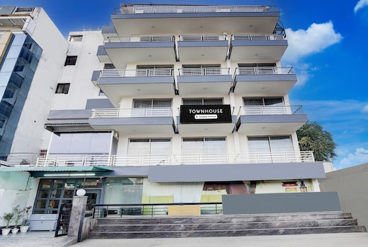 Super Townhouse Sector 39 Gurgaon