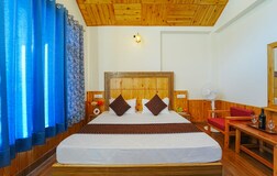 PREMIUM ROOM WITH BALCONY, MOUNTAIN & GARDEN VIEW