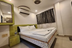 New Brick Hotel, Mumbai