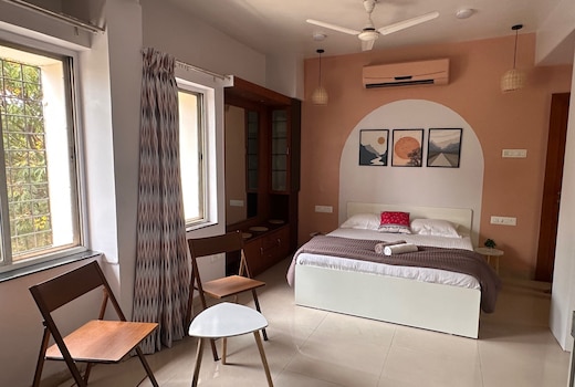 Carol Pvt Studio in Koregaon Park | Wifi Smart TV AC