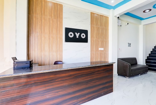 Hotel O Regalia Palace and Lawn