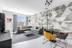 Studio M Arabian Plaza Hotel & Hotel Apartments, Dubai