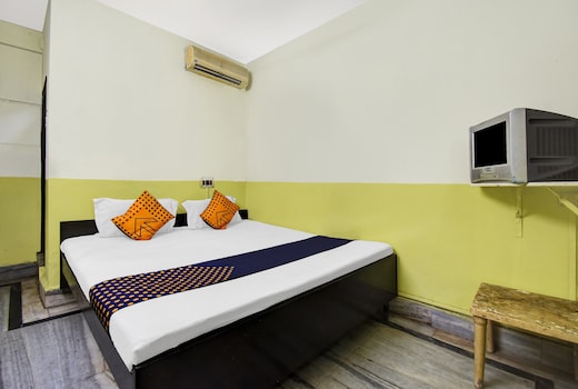 SPOT ON Hotel Omaira Exide More