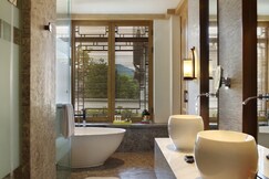 Hotel Indigo LIJIANG ANCIENT TOWN, an IHG hotel, Kunming