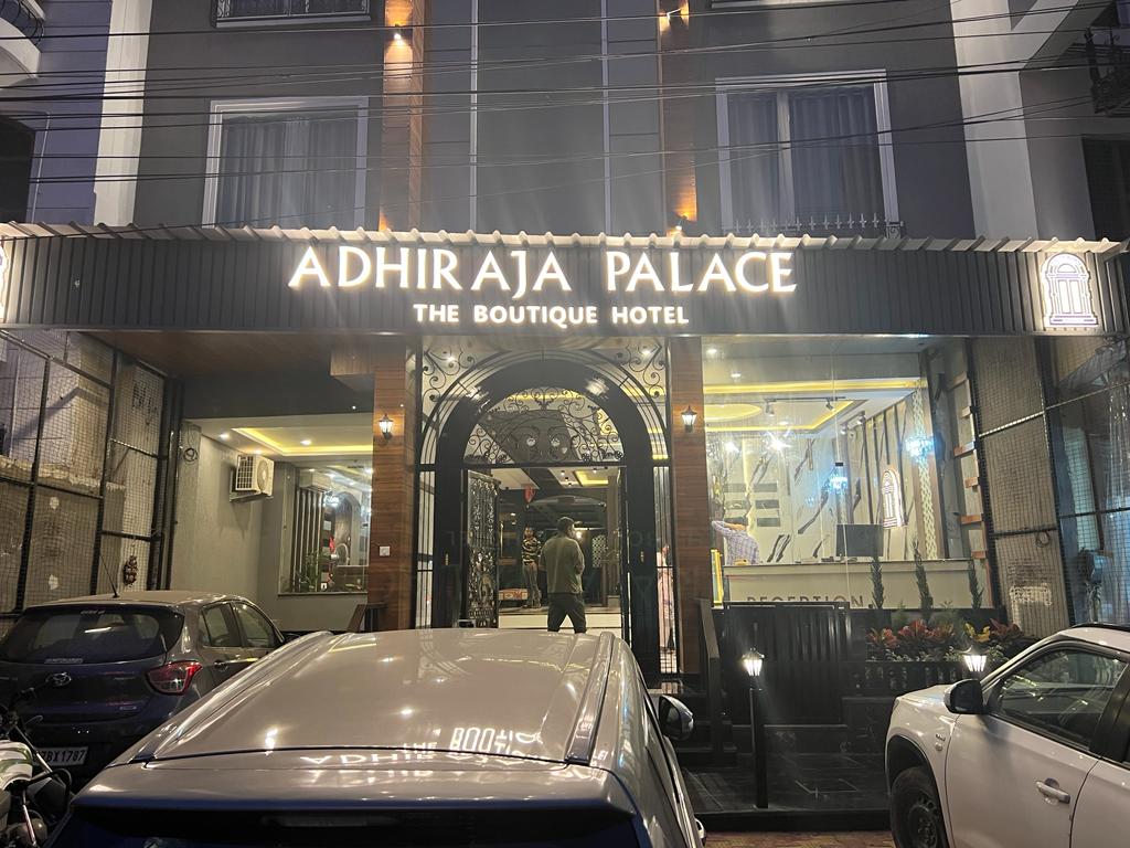 Hotel Adhiraja Palace - Tap to explore photos