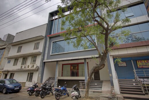 Townhouse Townhouse Atal Chowk Indirapuram Ghaziabad