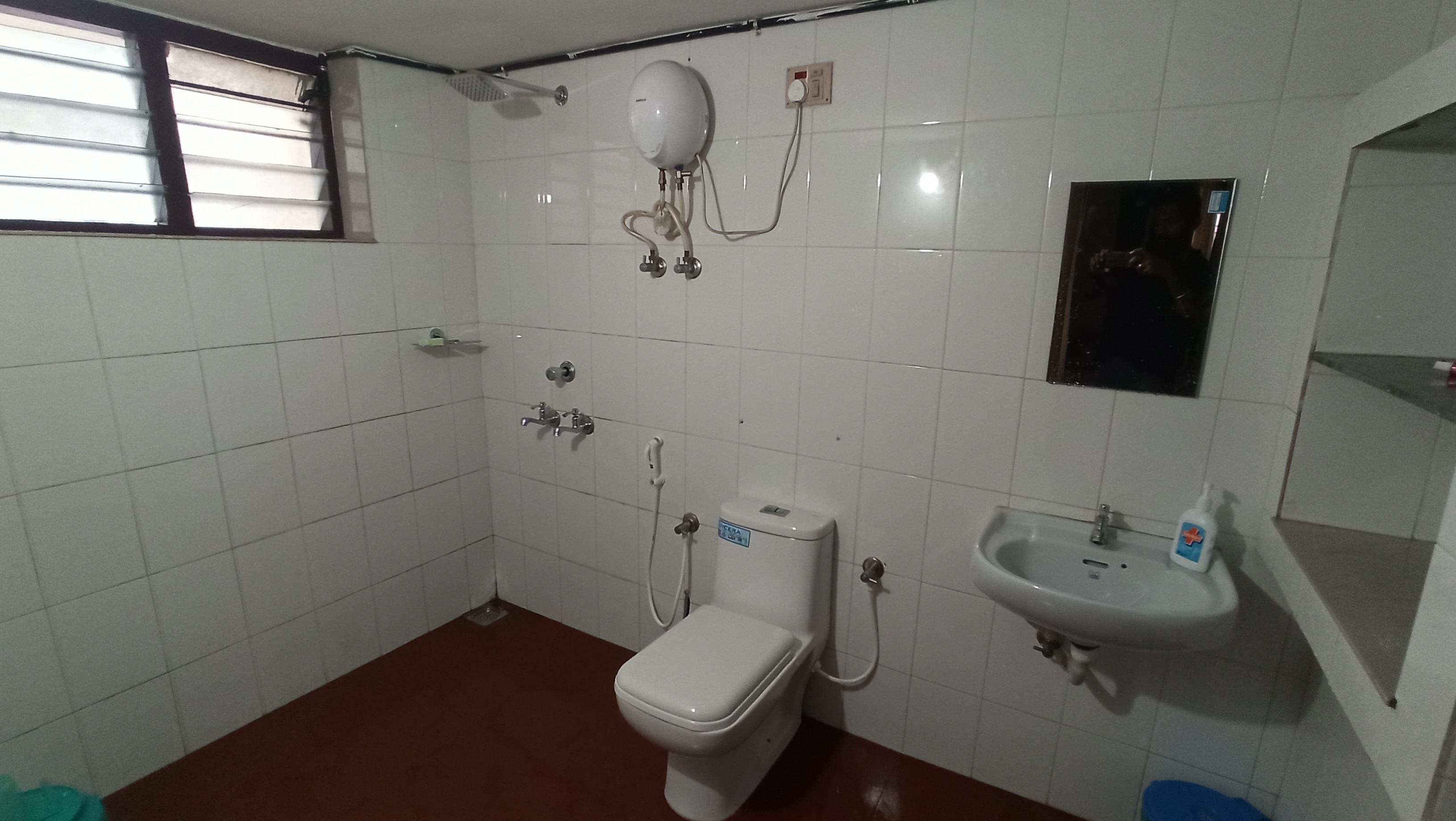 Ritu Homestay - Tap to explore photos