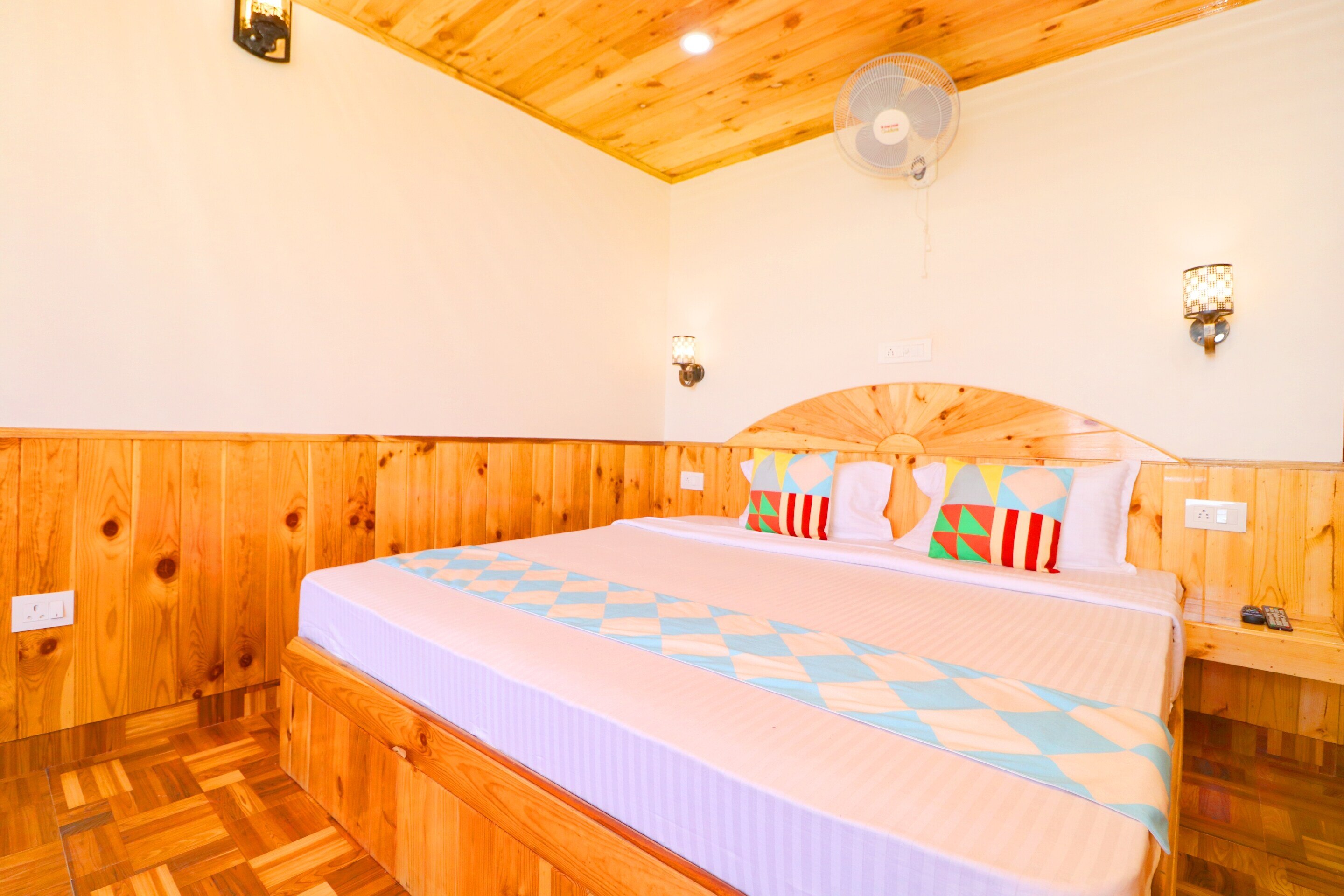 Hotel O Ritik Home Stay - Tap to explore photos