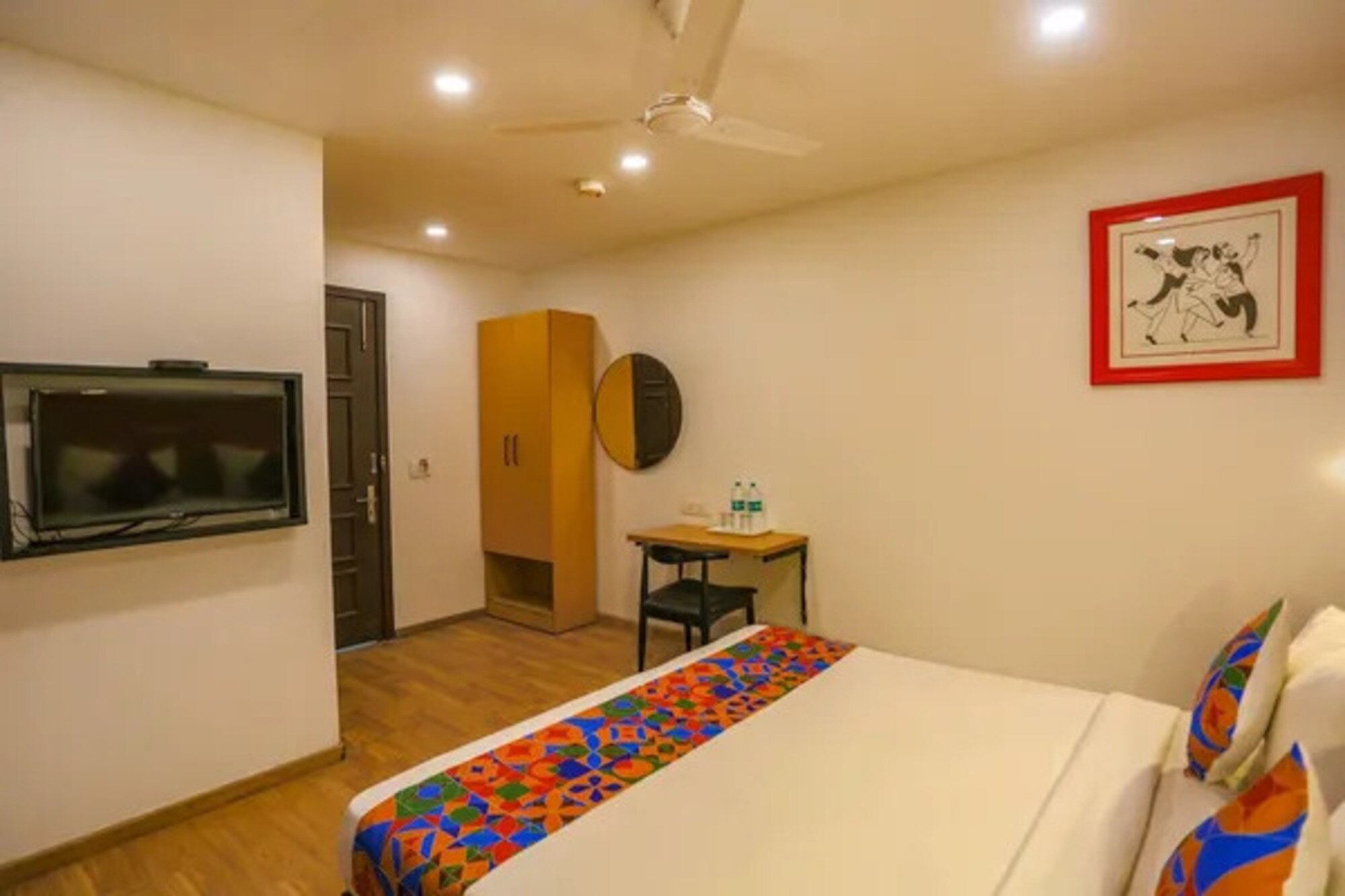 FabHotel Sharveen Classic Inn