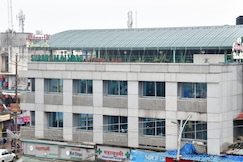 Hotel Monarch Center Point near Dahanu Beach, Dahanu