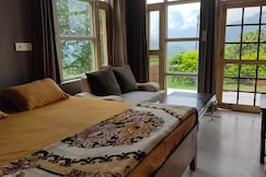 Blue Mountain Home, Ranikhet
