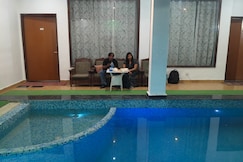 Maddy Pool Party Resort, Agra