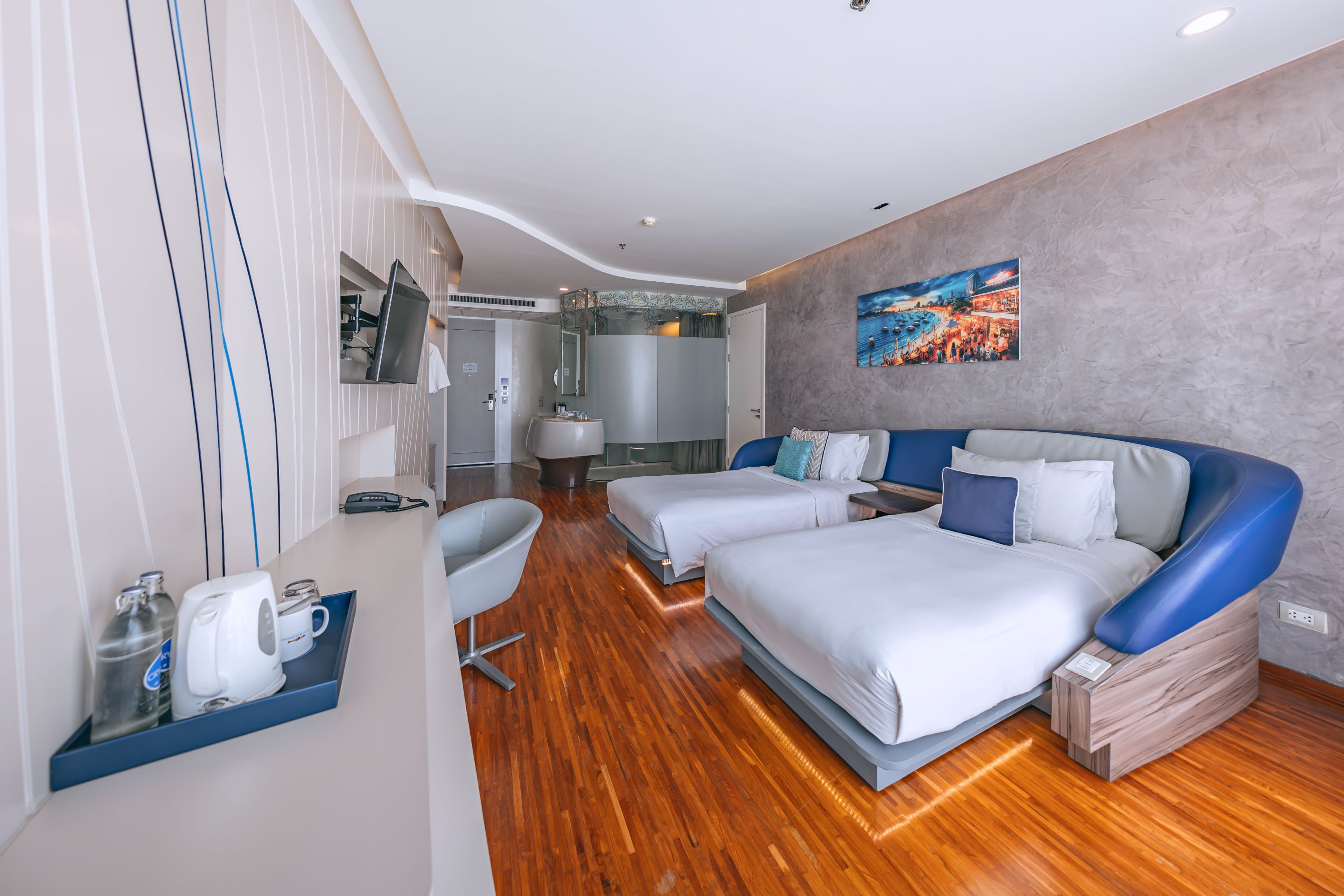 Hotel Baraquda Heeton Pattaya by Compass Hospitality - Tap to explore photos