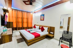 The Raman Palace - Near Krishna Janambhoomi, Vrindavan