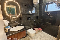 Hotel Akshansh Inn, Agra