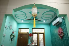 Independent Smart Homestay, Meerut