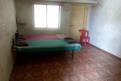 Rudra Prasad Lodge, Nashik