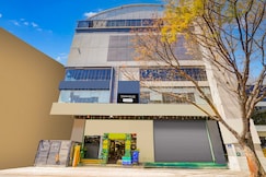 Townhouse DLF Newtown, Bangalore