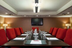 Crowne Plaza Indianapolis Airport, Hendricks