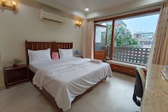 NARAG'S HOUSE, Delhi