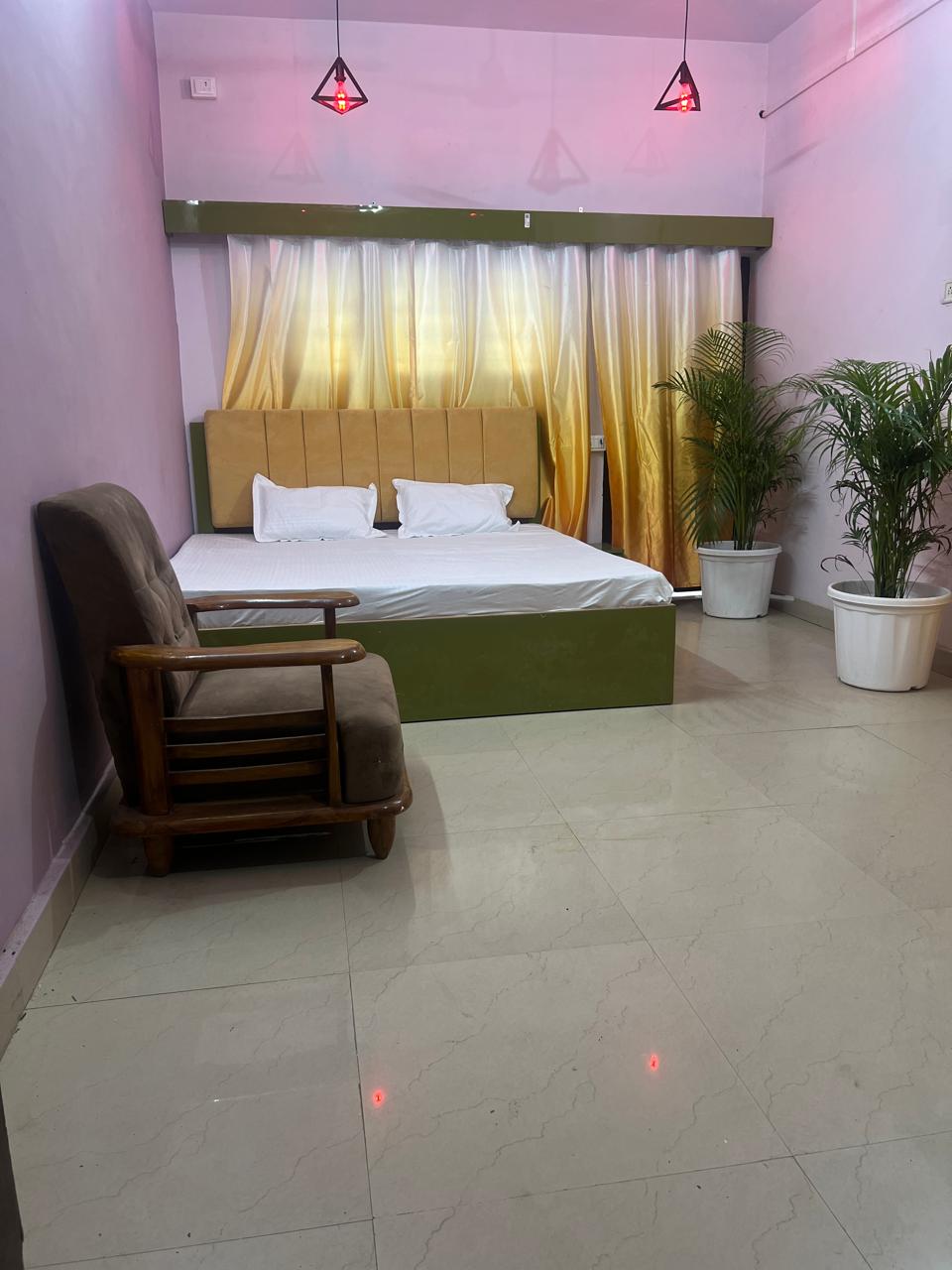 Adiyogi homestay wid roof top terrace garden - Tap to explore photos