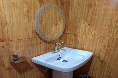 Tiri Ratna Resort, Pangong