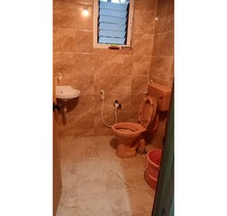 4 Bedded Room (Private Washroom Outside)