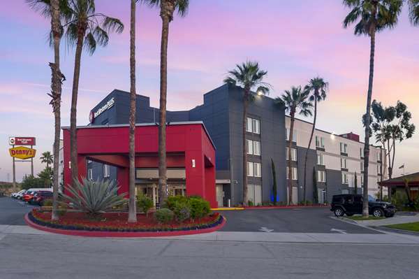 Best Western Plus Commerce Hotel - Tap to explore photos