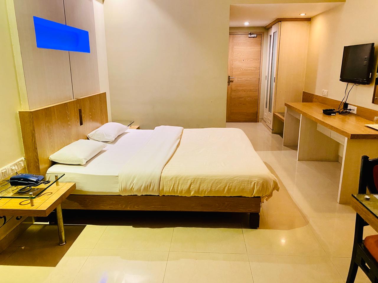 Deluxe Room 1